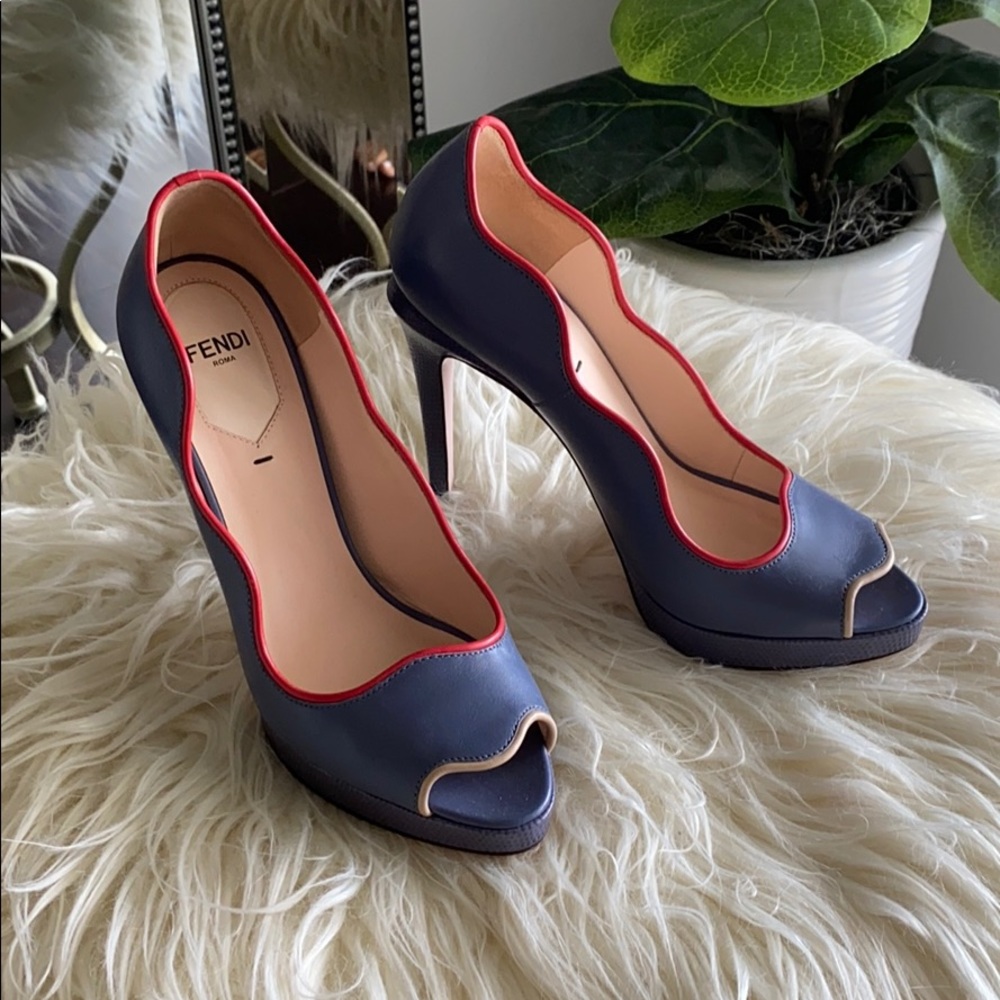 FENDI AUTH! PEEP TOE HEELS